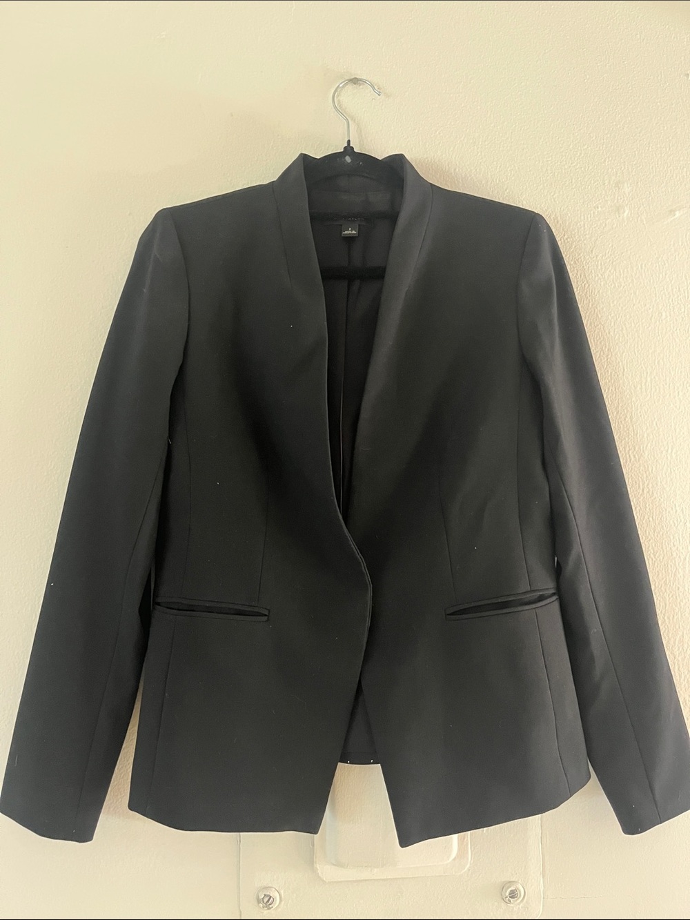 Ann Taylor Black Open-Front Tailored Blazer